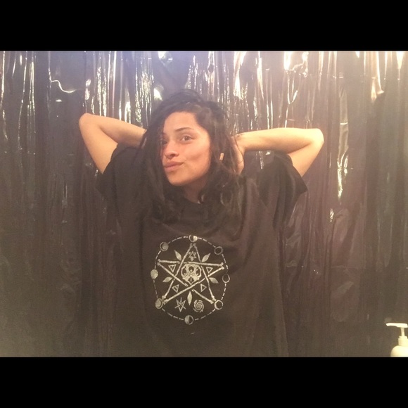 Meet your Posher, Clarissa - Picture 2 of 8